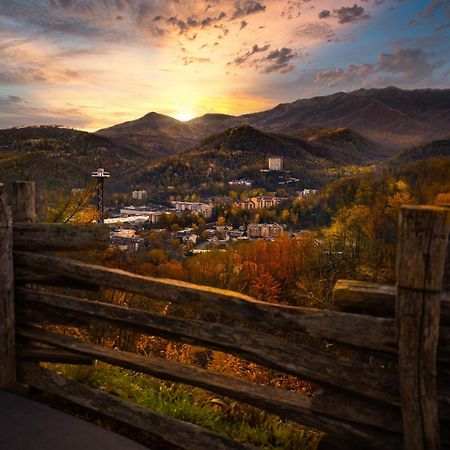 The Nuthouse Ii, Pool Table, Wifi, 1089 Free Tickets Each Paid Day, Dollywood And More Sevierville Exterior foto