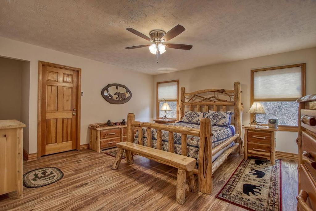 The Nuthouse Ii, Pool Table, Wifi, 1089 Free Tickets Each Paid Day, Dollywood And More Sevierville Quarto foto